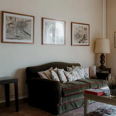 Relais Dei Poderi Einaudi Hotel 4*