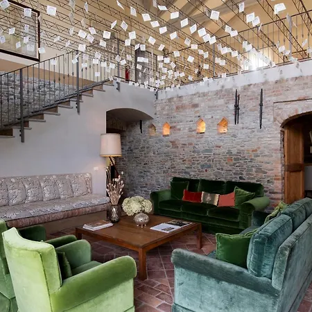Relais Dei Poderi Einaudi دولياني