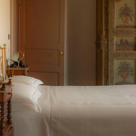 Relais Dei Poderi Einaudi فندق