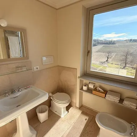 Relais Dei Poderi Einaudi دولياني
