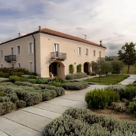 Relais Dei Poderi Einaudi فندق 4*