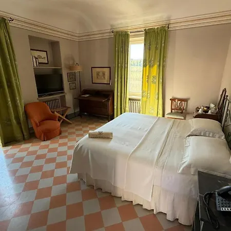 Relais Dei Poderi Einaudi 4*