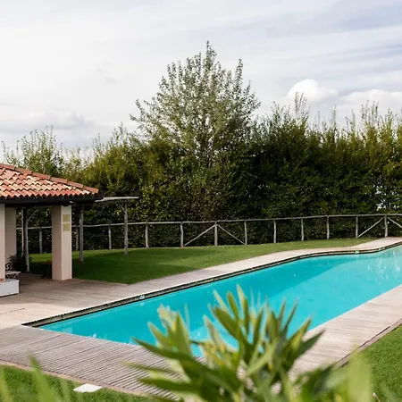Relais Dei Poderi Einaudi فندق
