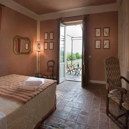 Hotel Relais Dei Poderi Einaudi 4*